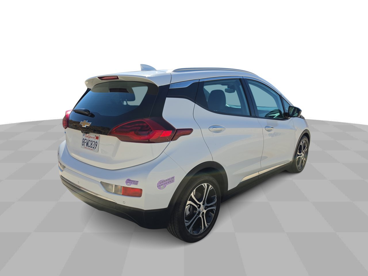 Used 2019 Chevrolet Bolt Premier w/ Infotainment Package FWD image 8