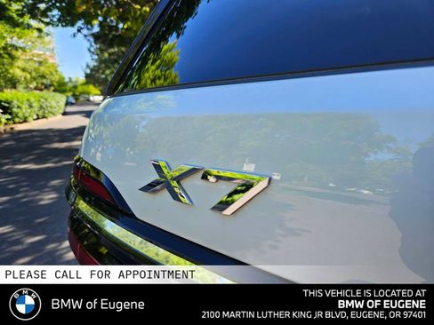 Used 2024 BMW X7 xDrive40i w/ M Sport Package AWD/4WD image 16
