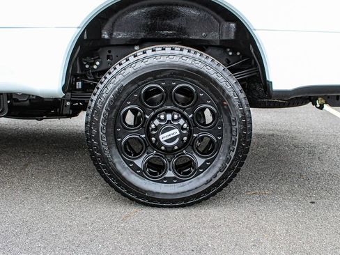 Used 2024 Ford F350 Lariat w/ Lariat Ultimate Package AWD/4WD image 12