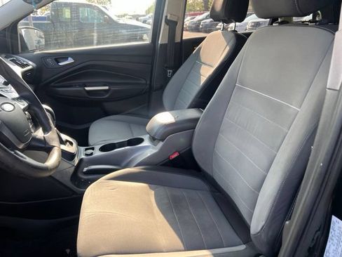 Used 2015 Ford Escape SE FWD image 17