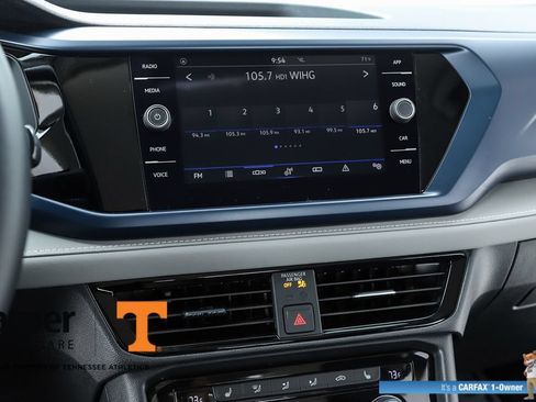 Used 2024 Volkswagen Taos SE FWD image 25