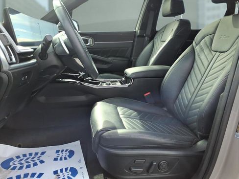Used 2024 Kia Sorento SX Prestige image 17