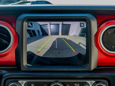 Used 2022 Jeep Gladiator Rubicon w/ LED Lighting Group image 24