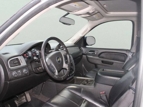 Used 2011 Chevrolet Tahoe LT w/ Luxury Package image 6