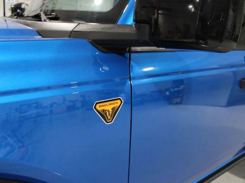 Used 2023 Ford Bronco Badlands AWD/4WD image 12