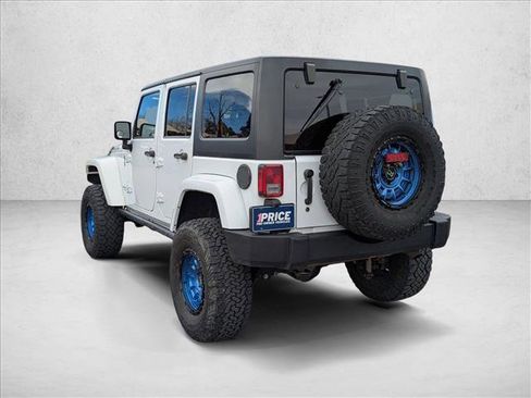 Used 2014 Jeep Wrangler Unlimited Rubicon w/ Connectivity Group AWD/4WD image 8