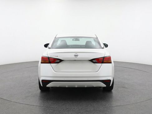 Used 2025 Nissan Altima 2.5 SV image 7