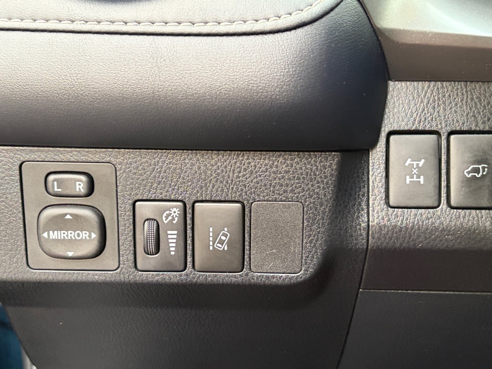 Used 2018 Toyota RAV4 Limited w/ All Weather Liner Package AWD/4WD image 12