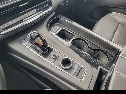 Used 2024 Cadillac Escalade Sport AWD/4WD image 19