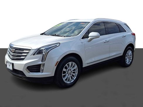 Used 2017 Cadillac XT5 FWD image 3