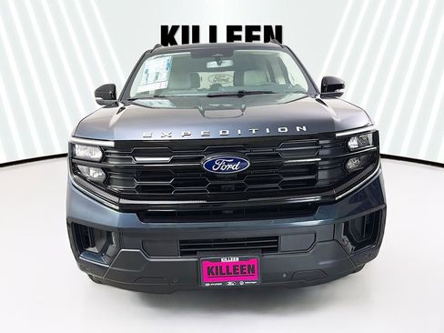 New 2026 Ford Expedition Active image 2