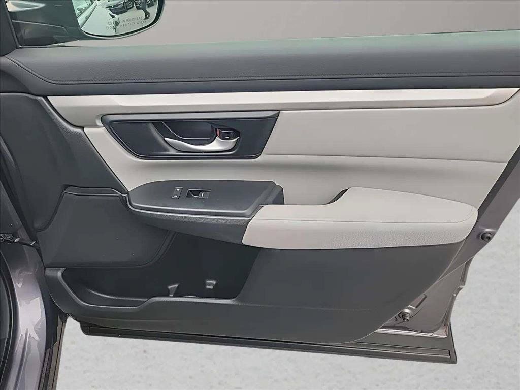 Used 2017 Honda CR-V LX image 25