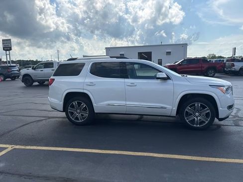 Used 2019 GMC Acadia Denali w/ Technology Package FWD image 8