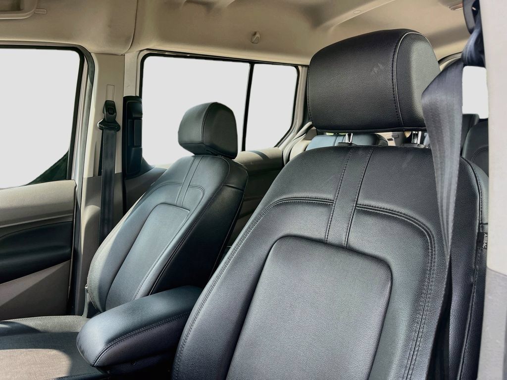 Used 2022 Ford Transit Connect XL FWD image 19