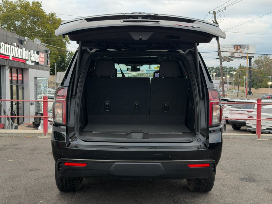 Used 2021 Chevrolet Tahoe RST w/ Luxury Package AWD/4WD image 18