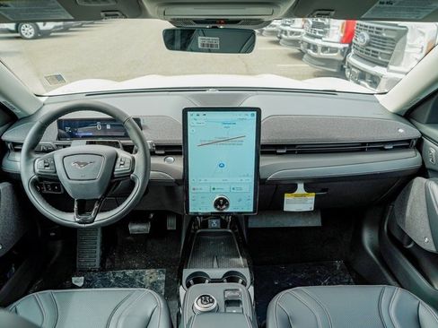 New 2024 Ford Mustang Mach-E Premium image 37