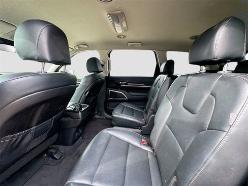 Used 2023 Kia Telluride S image 25