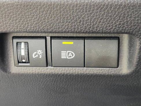 Used 2024 Toyota RAV4 XLE FWD image 8