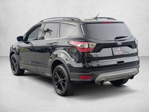 Used 2018 Ford Escape SE image 8