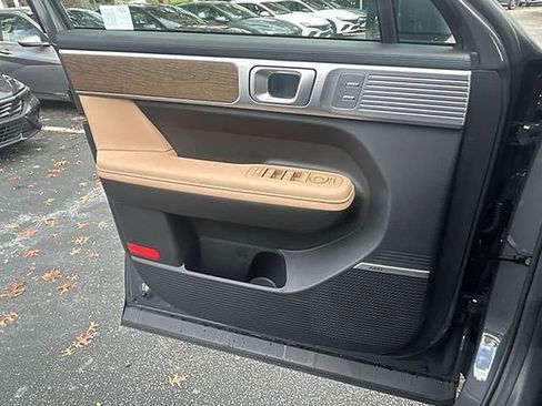 New 2025 Hyundai Santa Fe Limited image 36