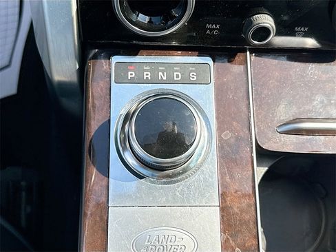 Used 2019 Land Rover Range Rover Supercharged image 18