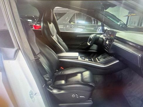 Used 2023 Tesla Model X AWD/4WD image 11