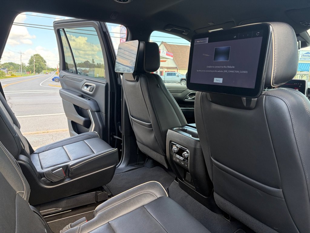Used 2024 GMC Yukon SLT w/ SLT Luxury Package AWD/4WD image 42