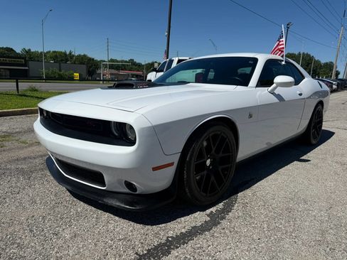Used 2015 Dodge Challenger R/T Scat Pack RWD image 8