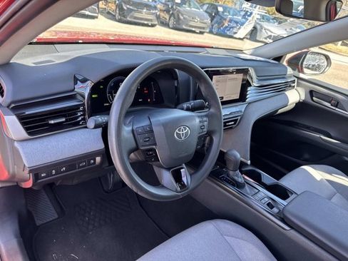 Used 2025 Toyota Camry LE image 12