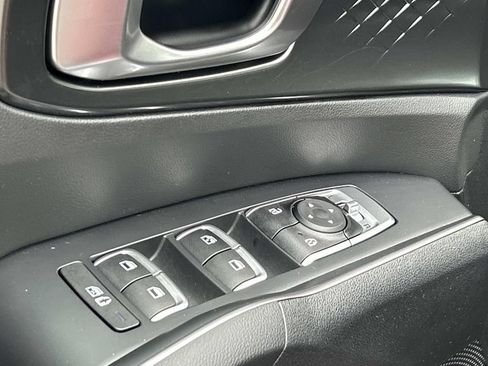 Used 2022 Kia Sorento S FWD image 18