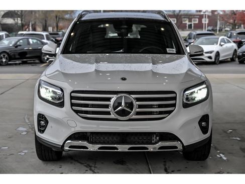 New 2026 Mercedes-Benz GLB 250 4MATIC image 2