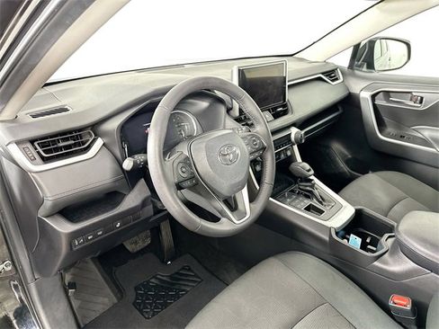 Used 2024 Toyota RAV4 XLE image 19