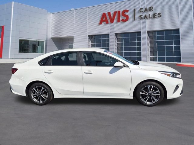 Used 2024 Kia Forte LXS FWD image 5