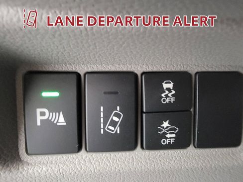 Used 2016 Honda Pilot Touring image 25