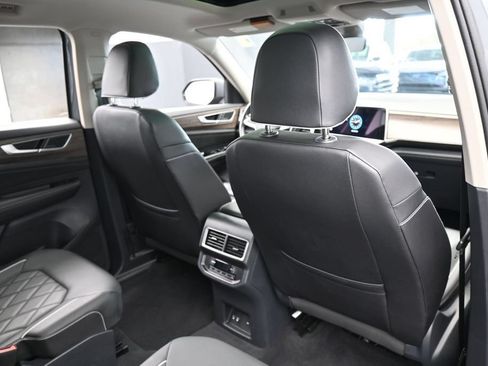 Used 2025 Volkswagen Atlas SEL Premium R-Line AWD/4WD image 45