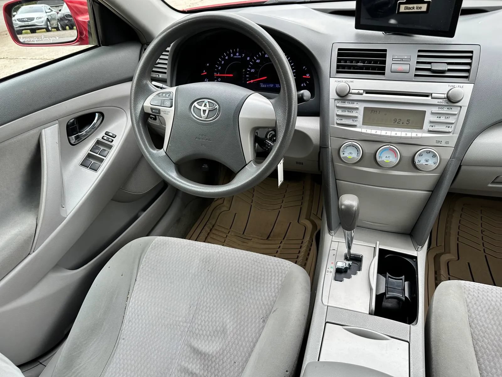 Used 2011 Toyota Camry LE FWD image 11