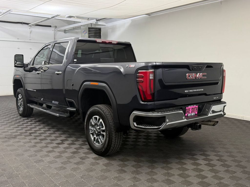Used 2024 GMC Sierra 2500 SLT w/ SLT Premium Package AWD/4WD image 3