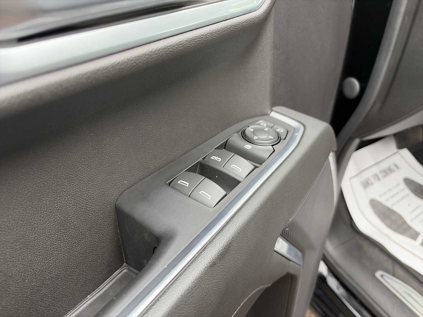 Used 2022 Chevrolet Silverado 1500 RST RWD image 15
