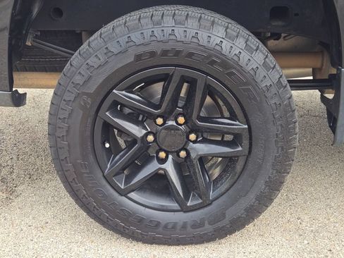 Used 2021 Chevrolet Silverado 1500 Custom Trail Boss w/ Midnight Edition AWD/4WD image 10