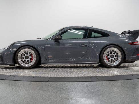 Used 2018 Porsche 911 GT3 image 9