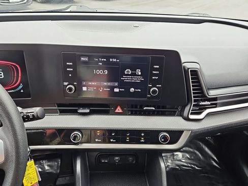 Used 2024 Kia Sportage LX image 15