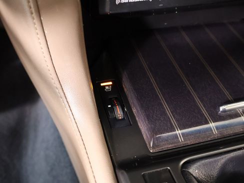 Used 2023 Lexus GX 460 Luxury w/ Accessory Package AWD/4WD image 8