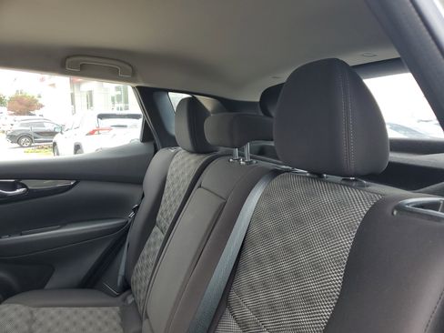 Used 2021 Nissan Rogue Sport SV FWD image 10