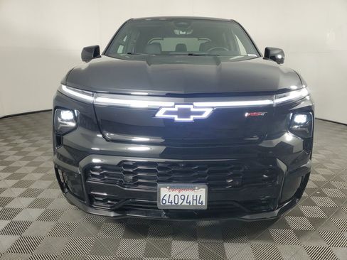 Used 2025 Chevrolet Silverado EV RST image 9