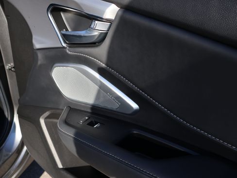 Used 2024 Acura RDX SH-AWD w/ Technology Package image 8