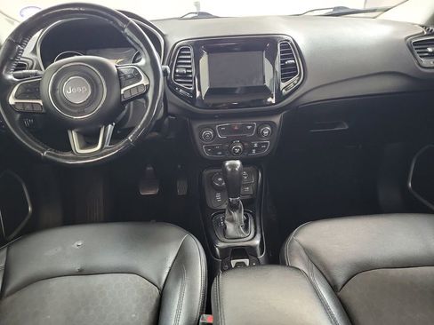 Used 2020 Jeep Compass Latitude AWD/4WD image 12