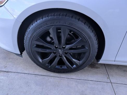 Used 2024 Chevrolet Malibu LT w/ Sport Edition FWD image 24