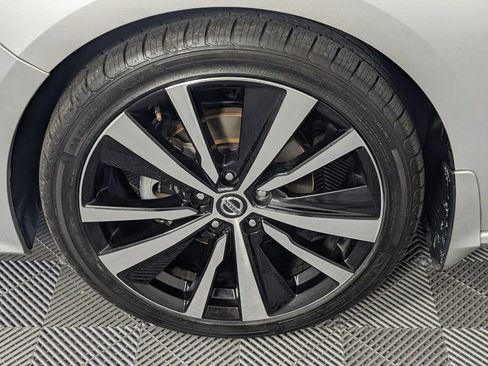 Used 2022 Nissan Altima 2.5 SR FWD image 8