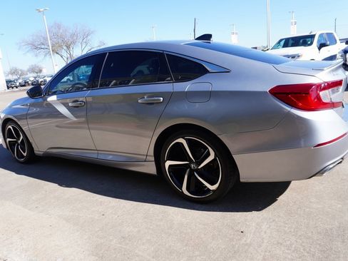 Used 2022 Honda Accord Sport image 4