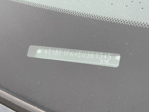 Used 2014 Toyota Camry image 10